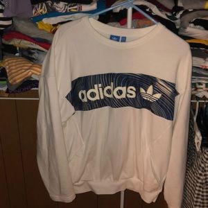 crew neck sweatshirt